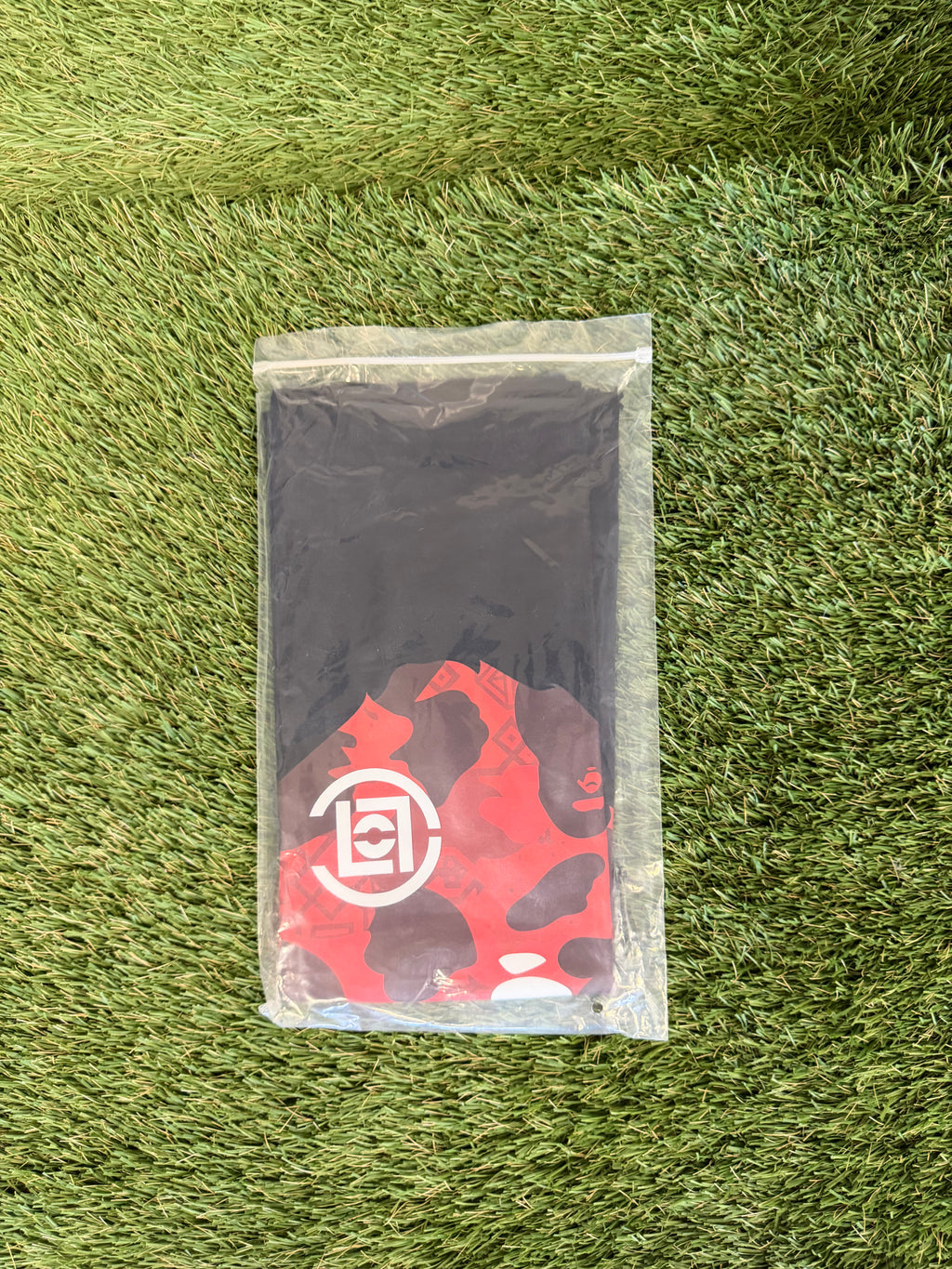 Red Black B8pe
