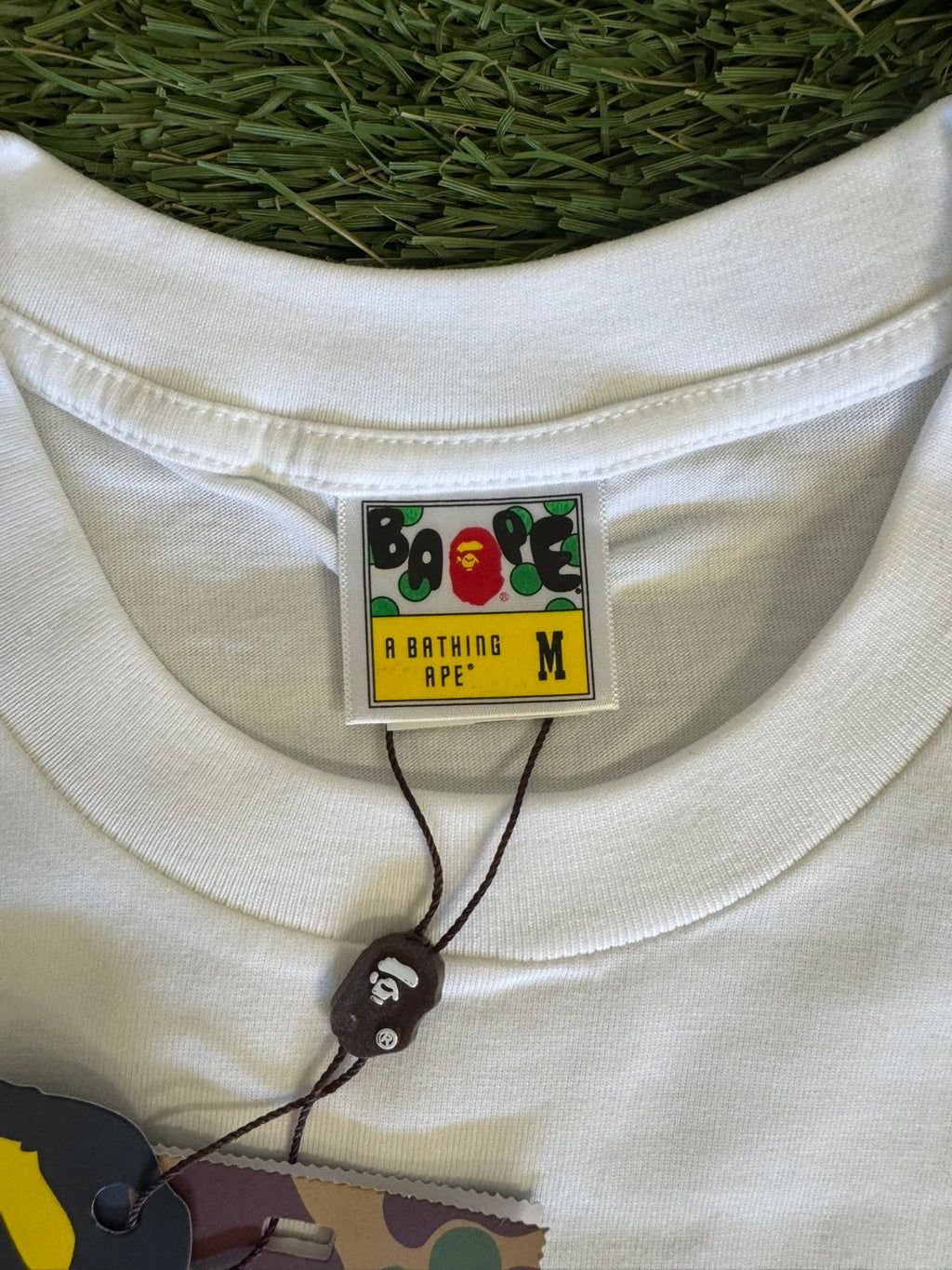 White Chrm B8pe